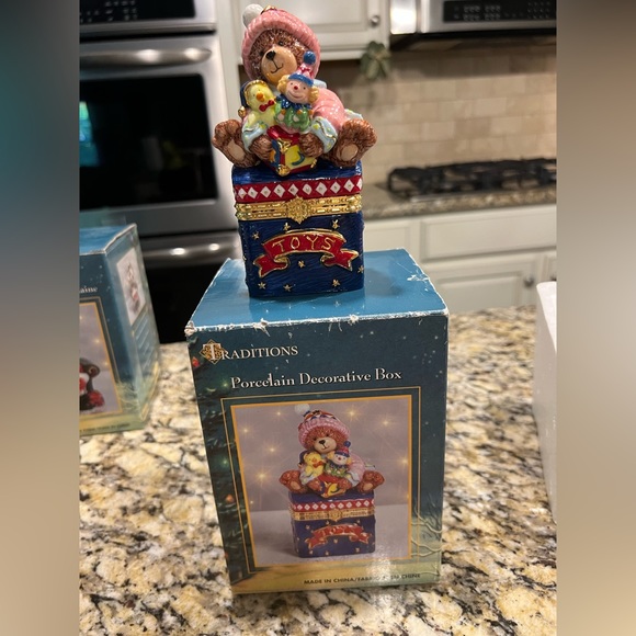 Vtg. Traditions Christmas Teddy Bear Keepsake Box - Picture 10 of 14